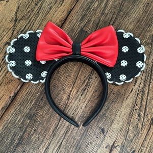 EUC Disney Loungefly Minnie Ears